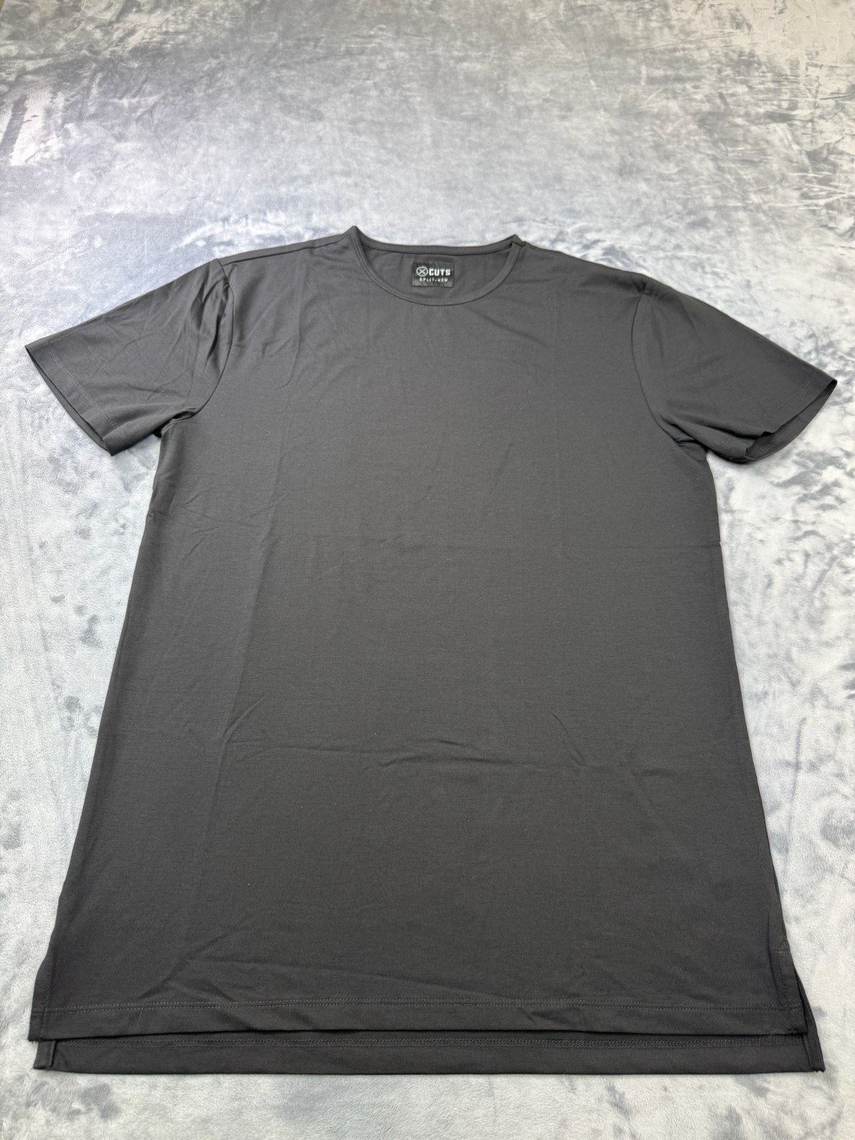 CUTS Clothing Split-Hem Crewneck T-Shirt Mens Large Black Pyca Pro NWOT