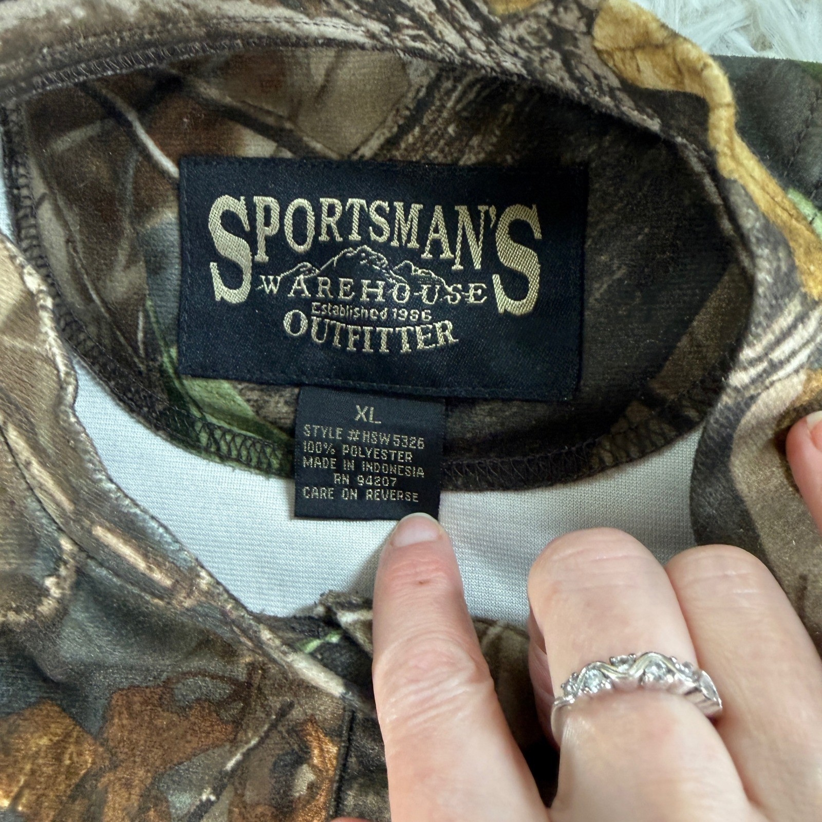 Sportsmans Warehouse Realtree Hardwoods Camo Henley Shirt XL Hunting Outdoors