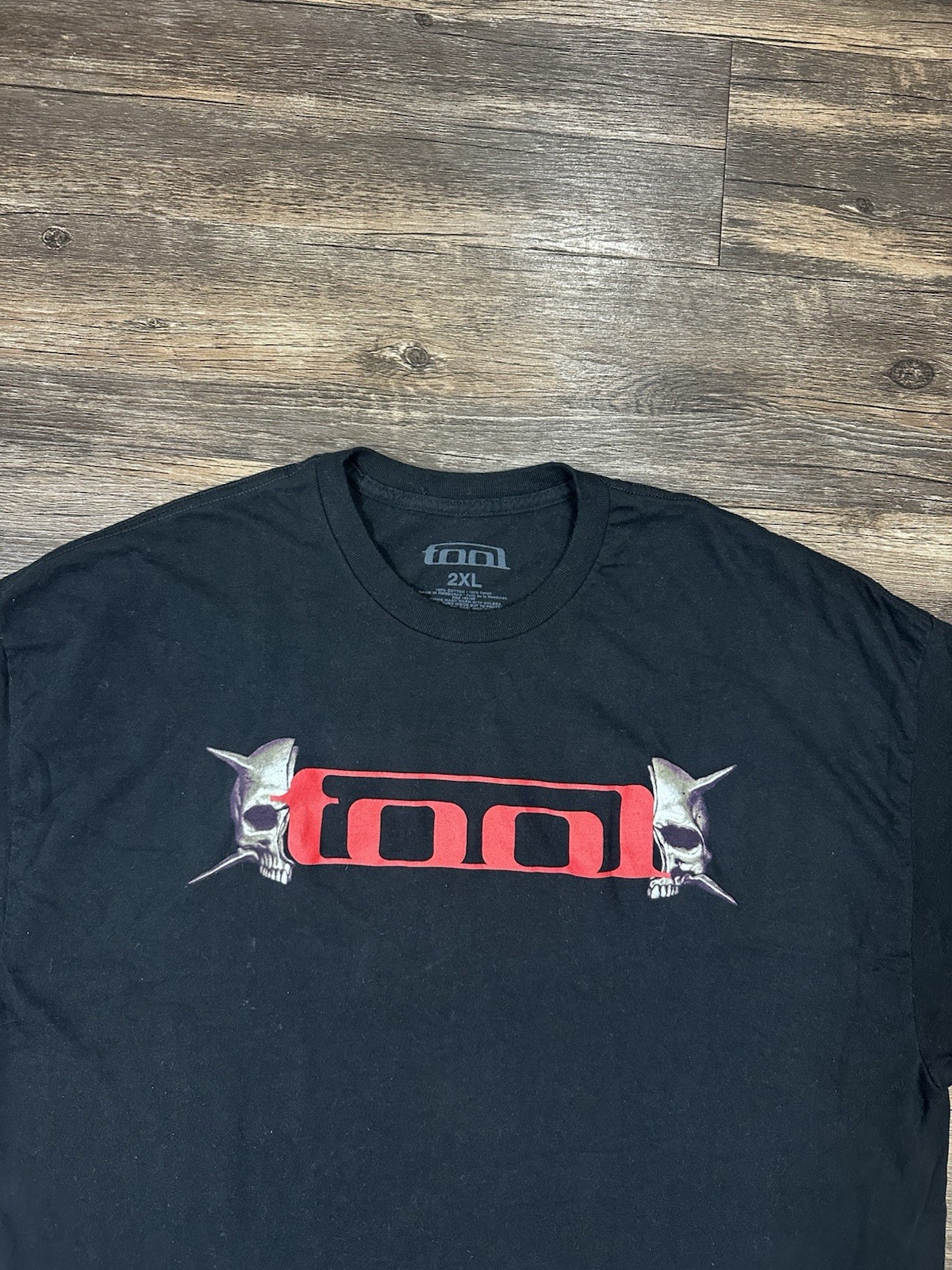 Tool Triple Skull Tshirt Mens 2XL Black Spiked Print Los Angeles California Tour