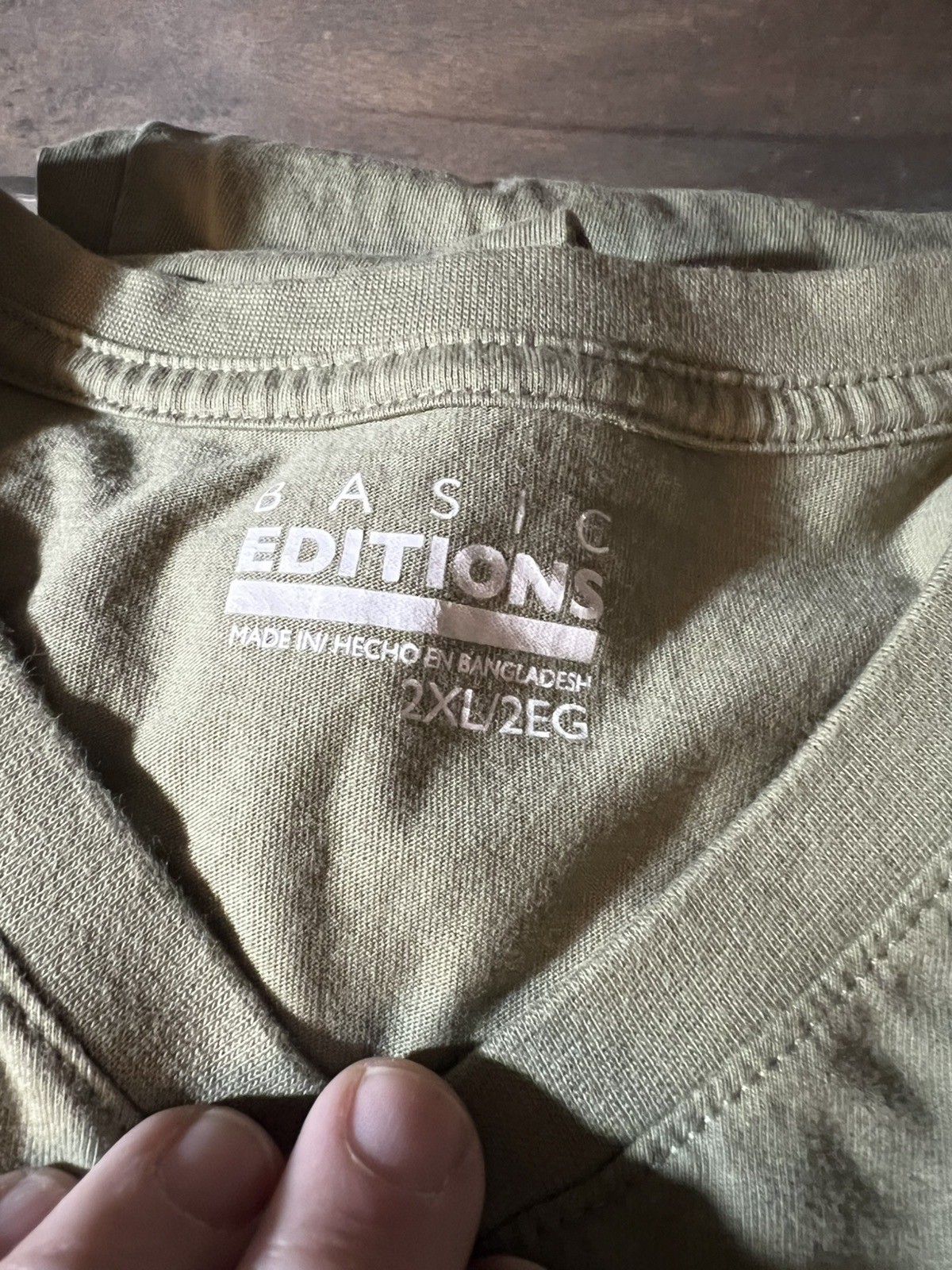 BASIC EDITIONS MENS GREEN V NECK TEE SHIRT SIZE XXL SHORT SLEEVE EUC COTTON
