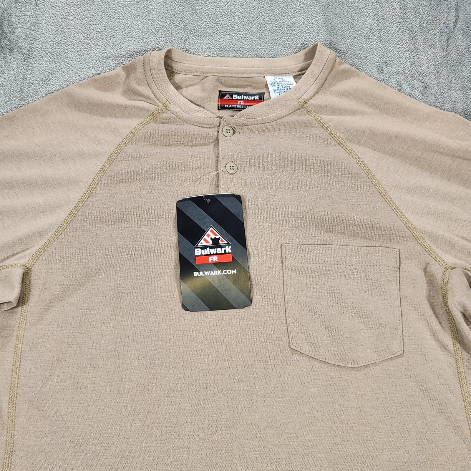 Bulwark FR Shirt Mens Medium Beige Henley Long Sleeve Flame Resistant Workwear