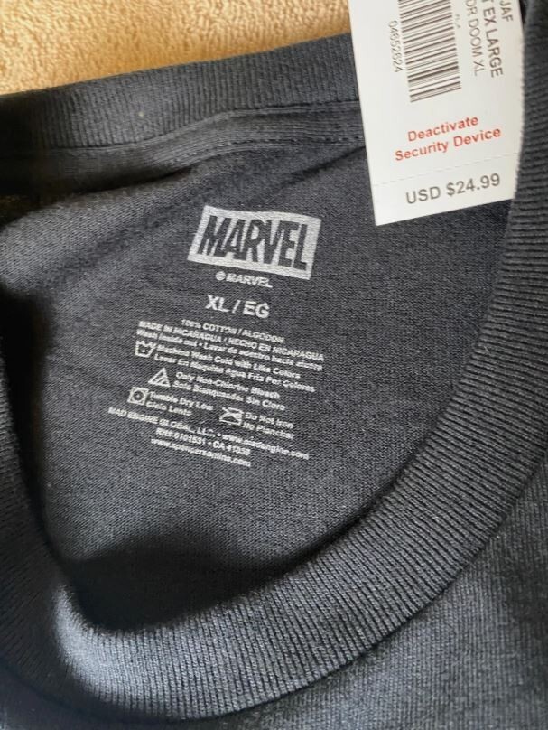 DR. DOOM Marvel Large Print High Quality Black Graphic Tee- NWT