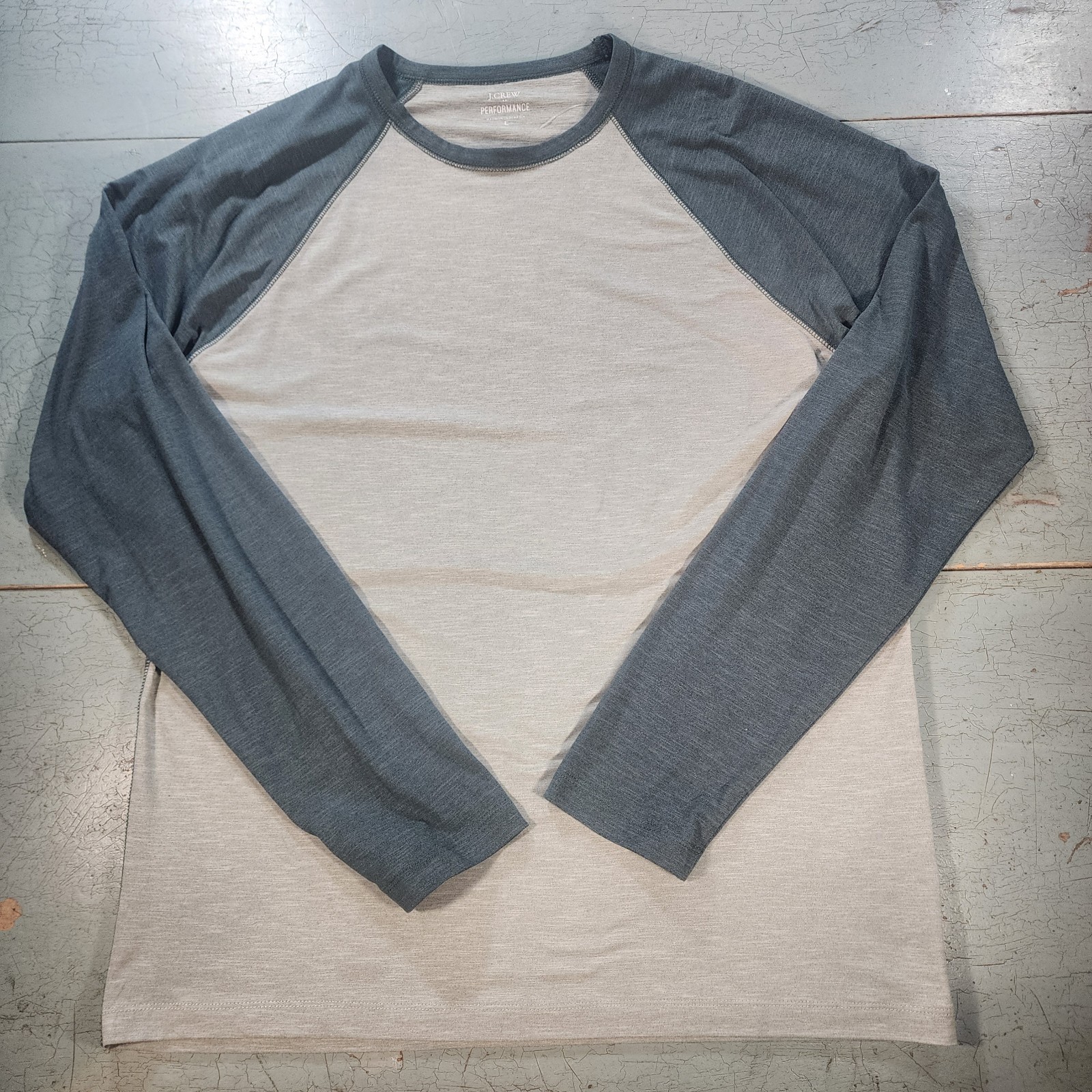 J. Crew Men’s Raglan Performance Tee Size Large Green & Gray Stretch Jersey NWOT