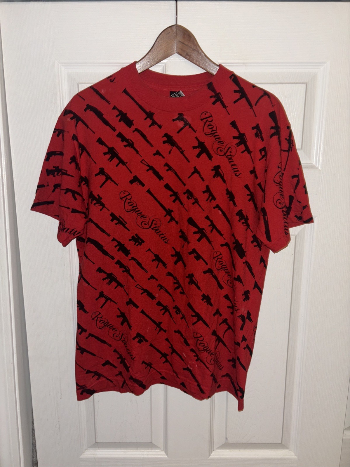 Vintage Rogue Status Red Gun Show AOP T-Shirt Dyrdek Men’s Medium Y2K Skate