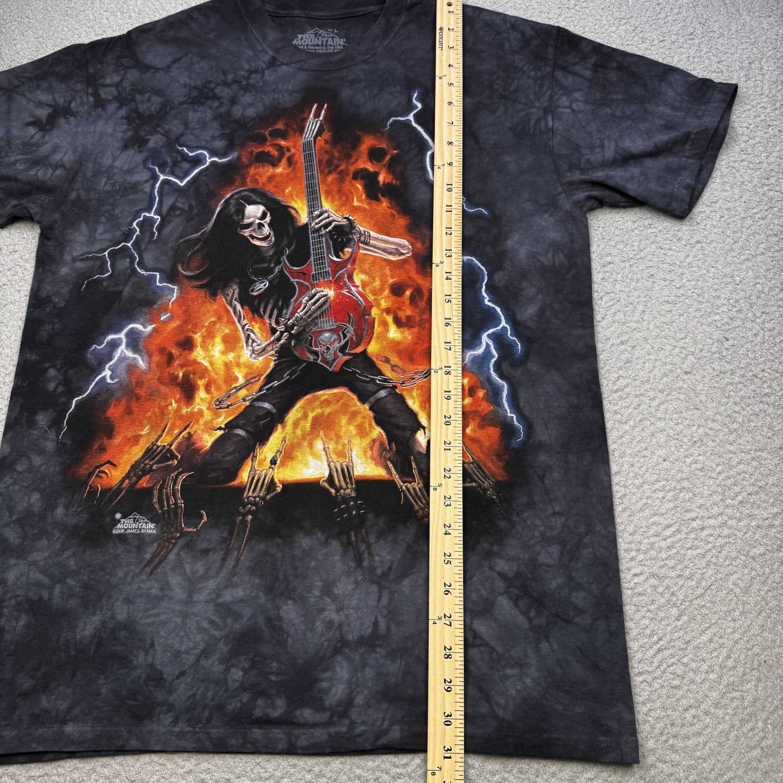 The Mountain Shirt Mens Large Skeleton Guitar Flames Lightning James Ryman 2011