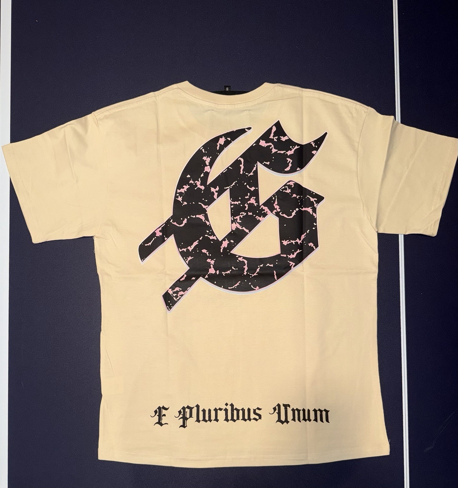 Godspeed Skeleton Holding Skull Tee Cream Size S 🔥☠️🤍 [ Free Shipping ]