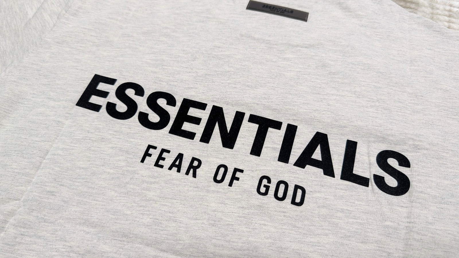 Fear of God Essentials Tee ‘Light Oatmeal’ XS Size Oversized T-Shirt SS22