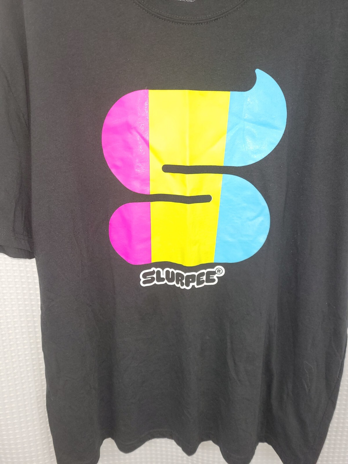 7 Eleven Black Slurpee T-Shirt NWOT Size XL Pink, Yellow, Blue S