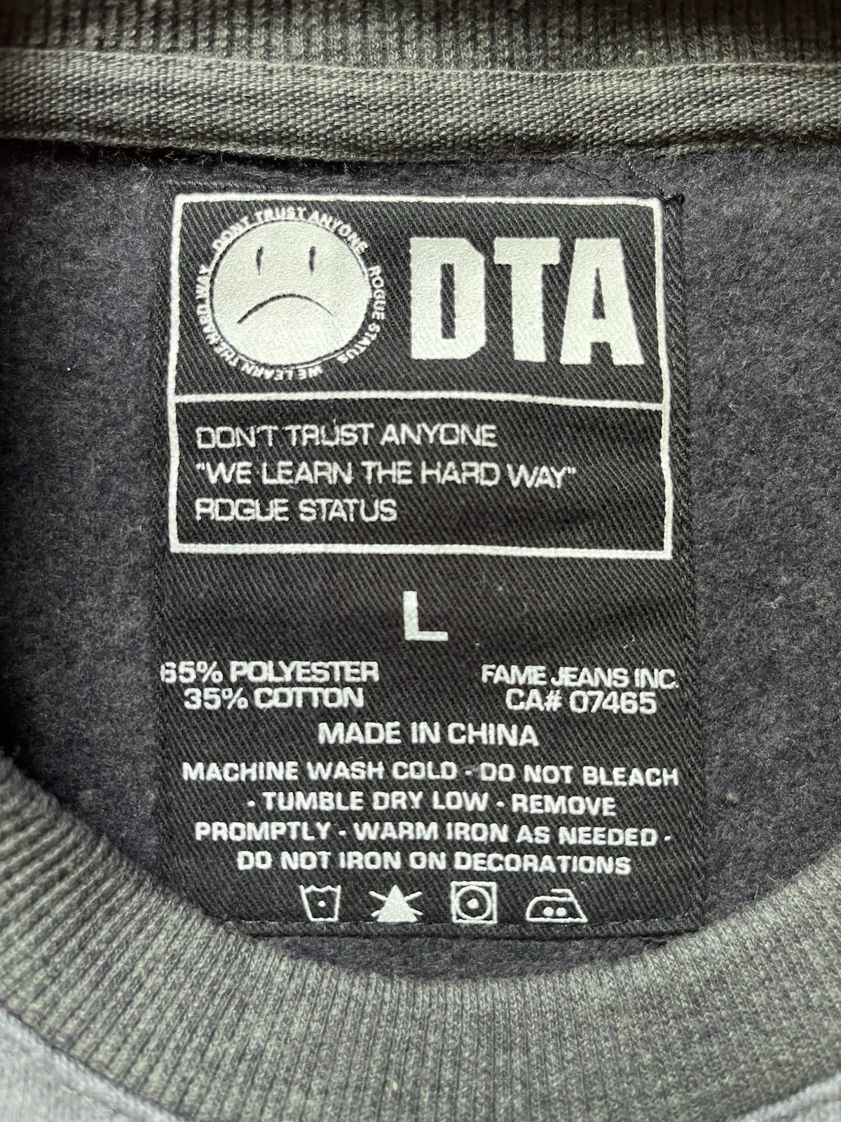 Rogue Status DTA Satan Hands Crewneck NWT Large Travis Barker Blink 182 Y2K