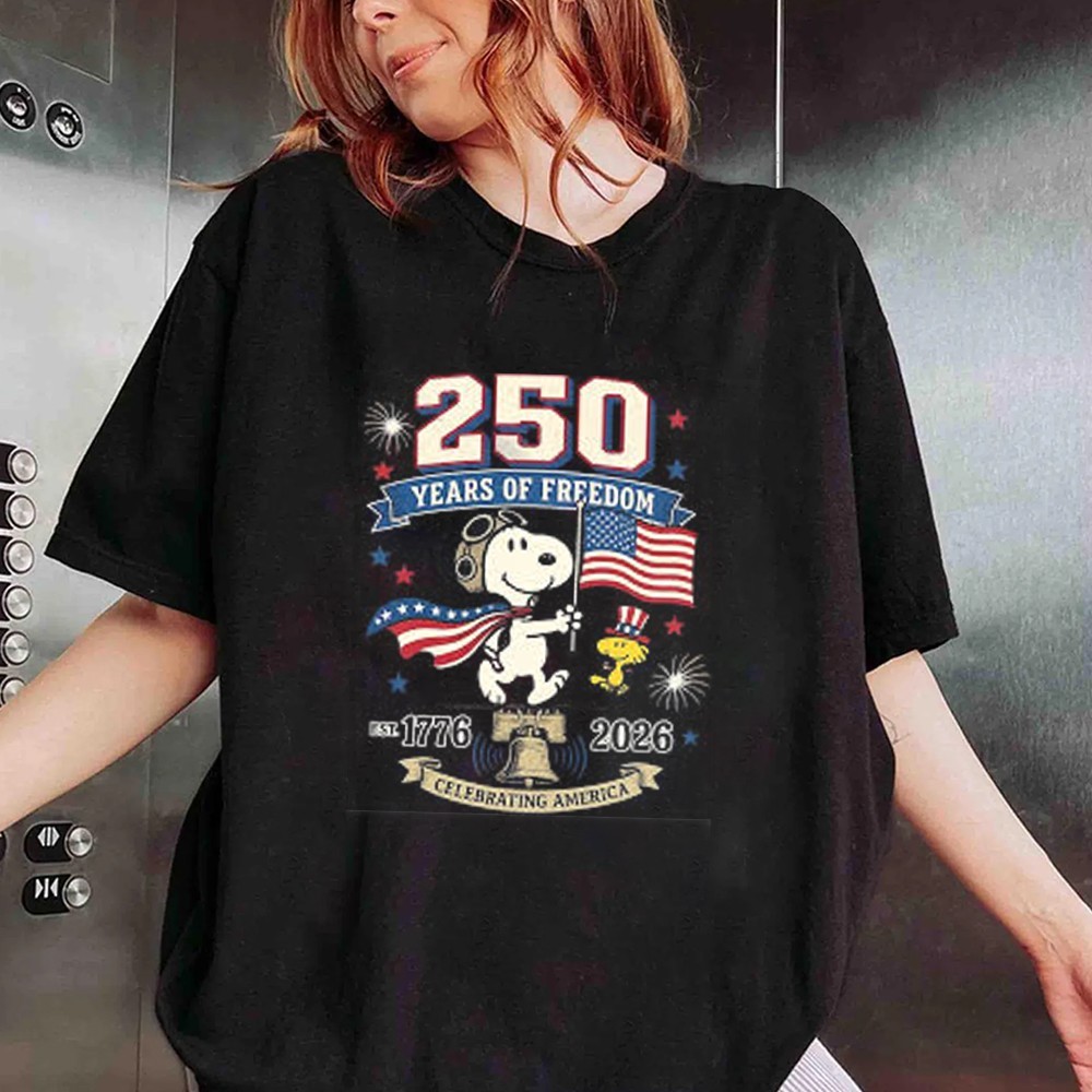250 Years Of Freedom, Snoopy American Flag Patriotic Gift T-Shirt S-2XL