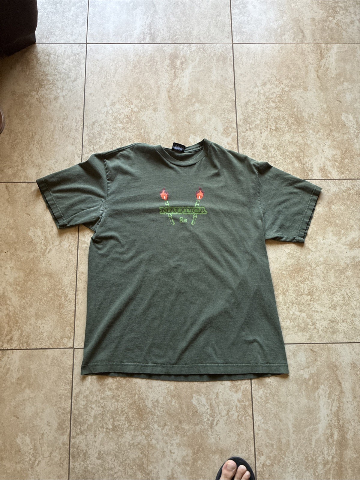 Nautica vtg t shirt green torch light my fire Hawaii style graphic