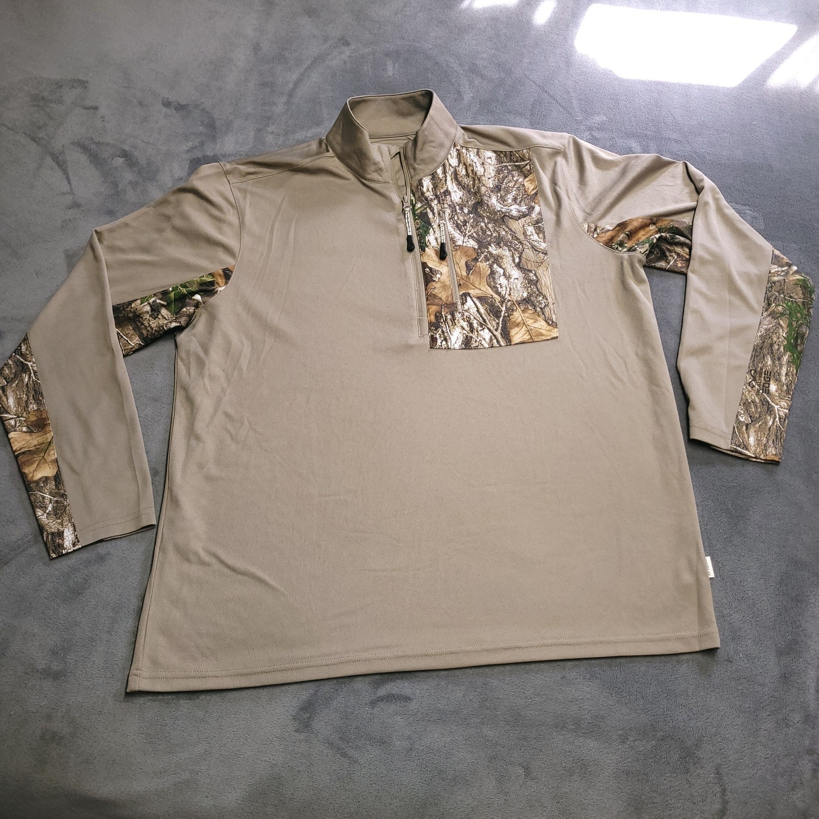 Magellan Outdoors Camouflage Long Sleeve 1/4 Zip Hunt Fish Large Shirt Logo