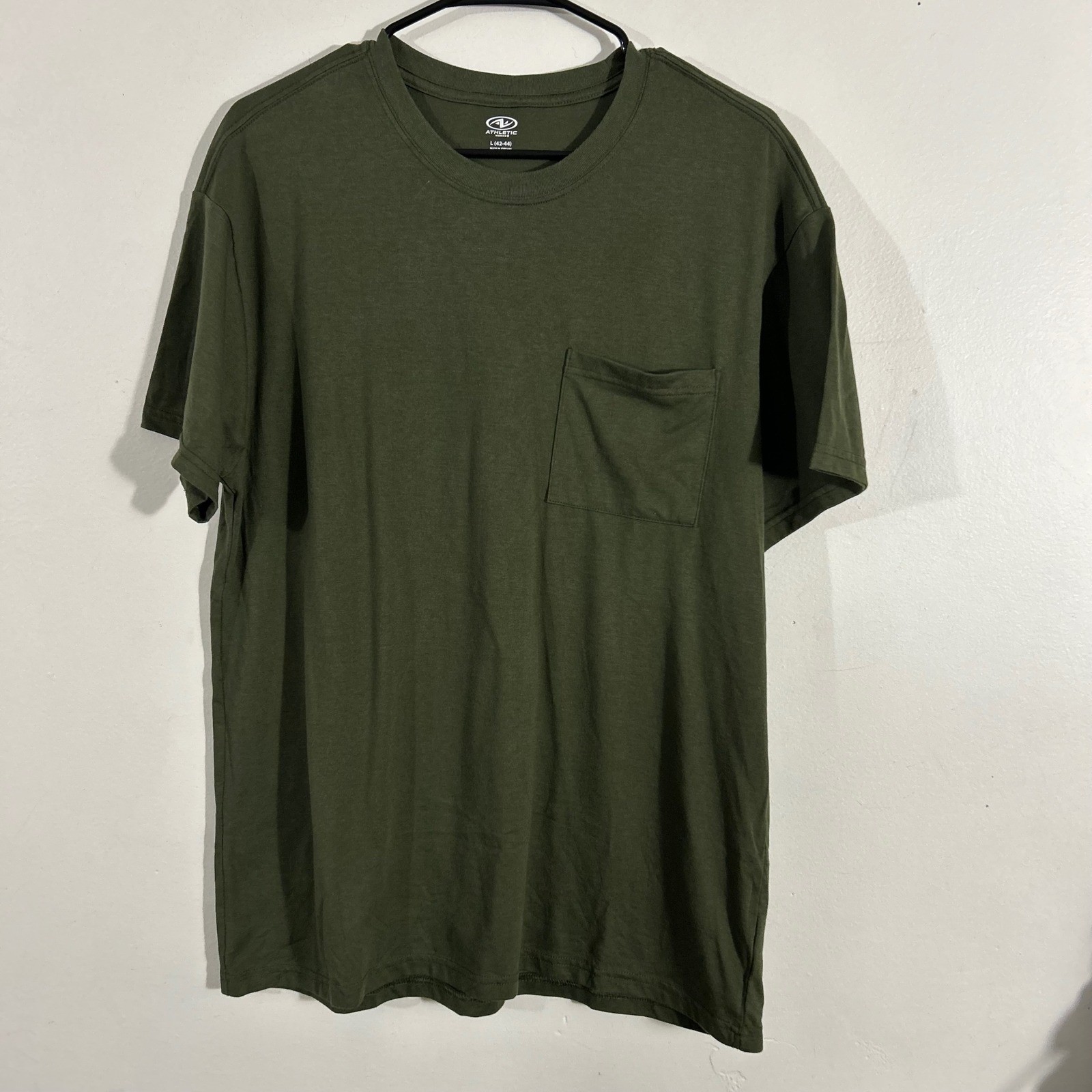Athletic Works Pocket T-Shirt Mens Large L Olive Green Short Sleeve TEE