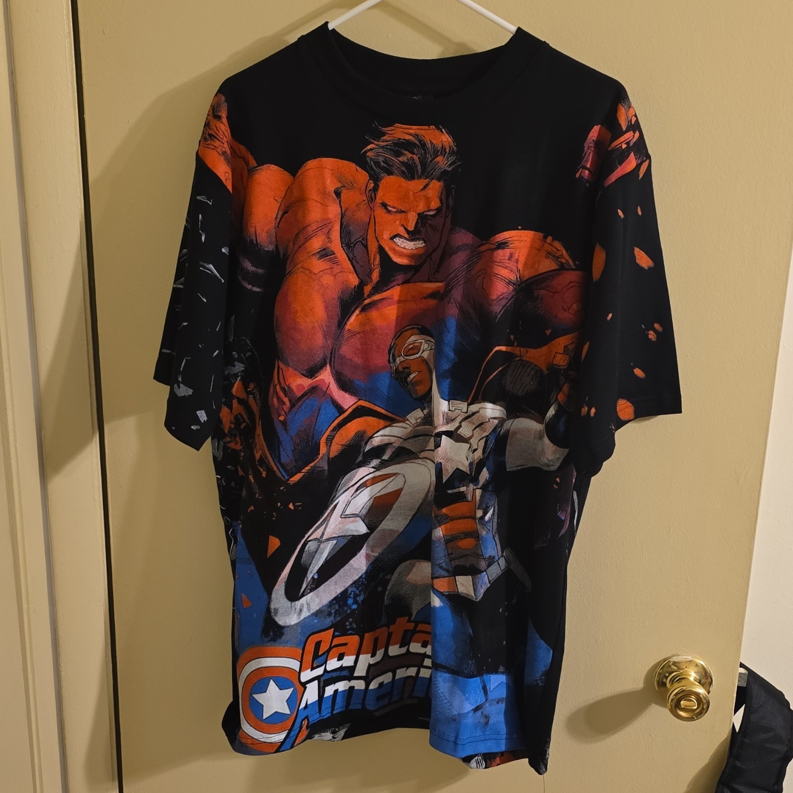 The Premium Limited Edition Captain America Graphic Print Black Men’s L
