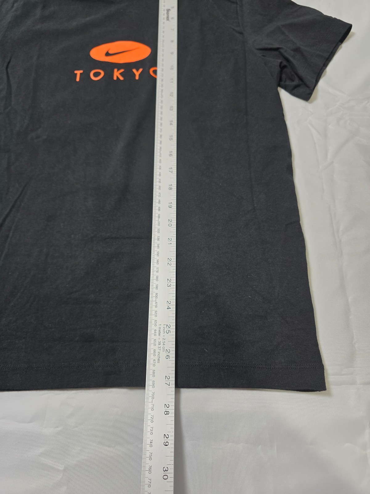 Size L – Nike Tokyo Shibuya Exclusive T-Shirt Embroidered Swoosh on sleeve