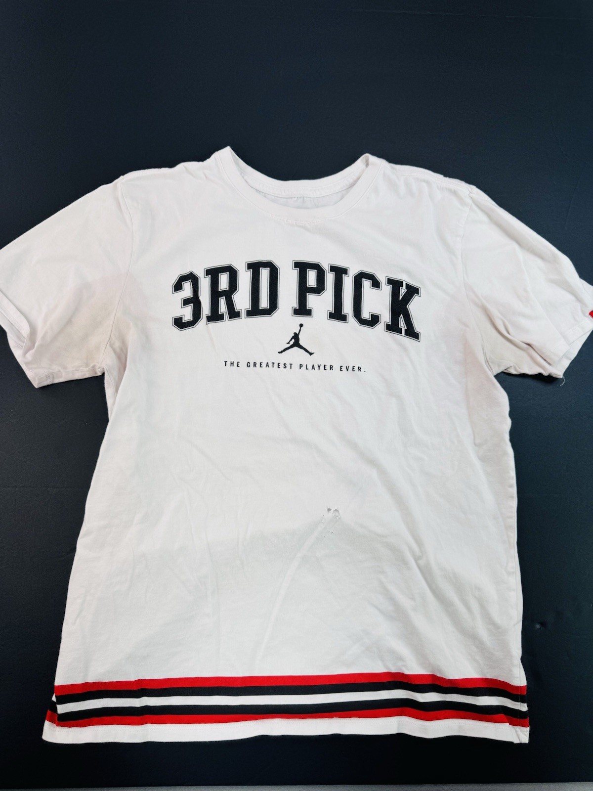 Nike Air Jordan T-Shirt Graphic Print Mens Size Large White Red 3rd Pick Hole