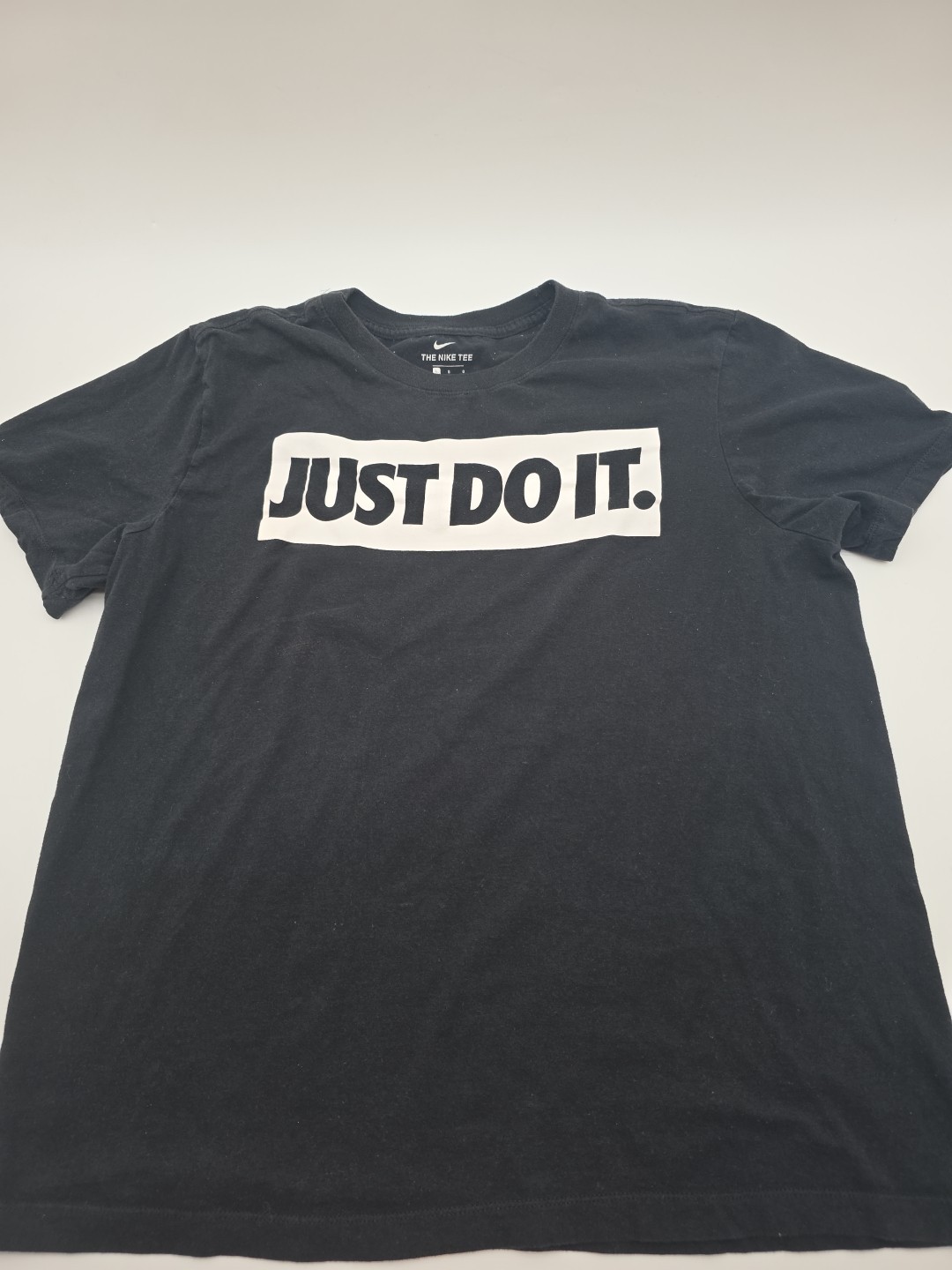 Nike The Nike Tee Swoosh T-shirt Men L Black Graphic Tee.#45691