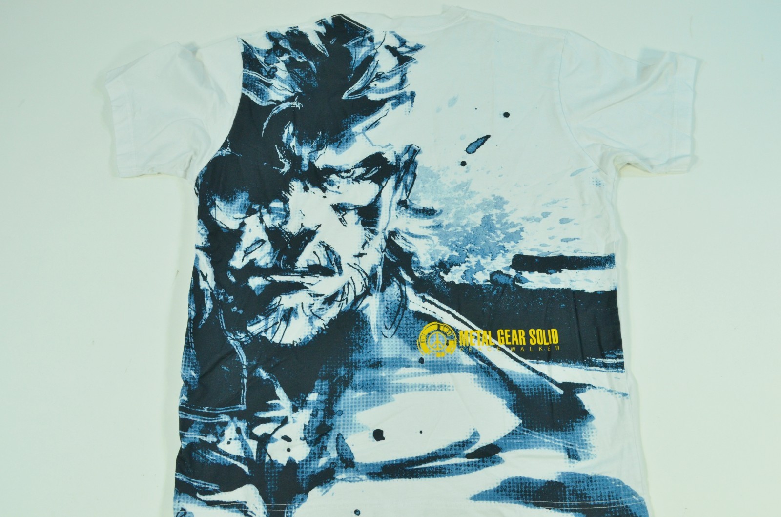 Uniqlo Rare Archive Metal Gear Solid White Video Game Shirt Peace Walker Medium