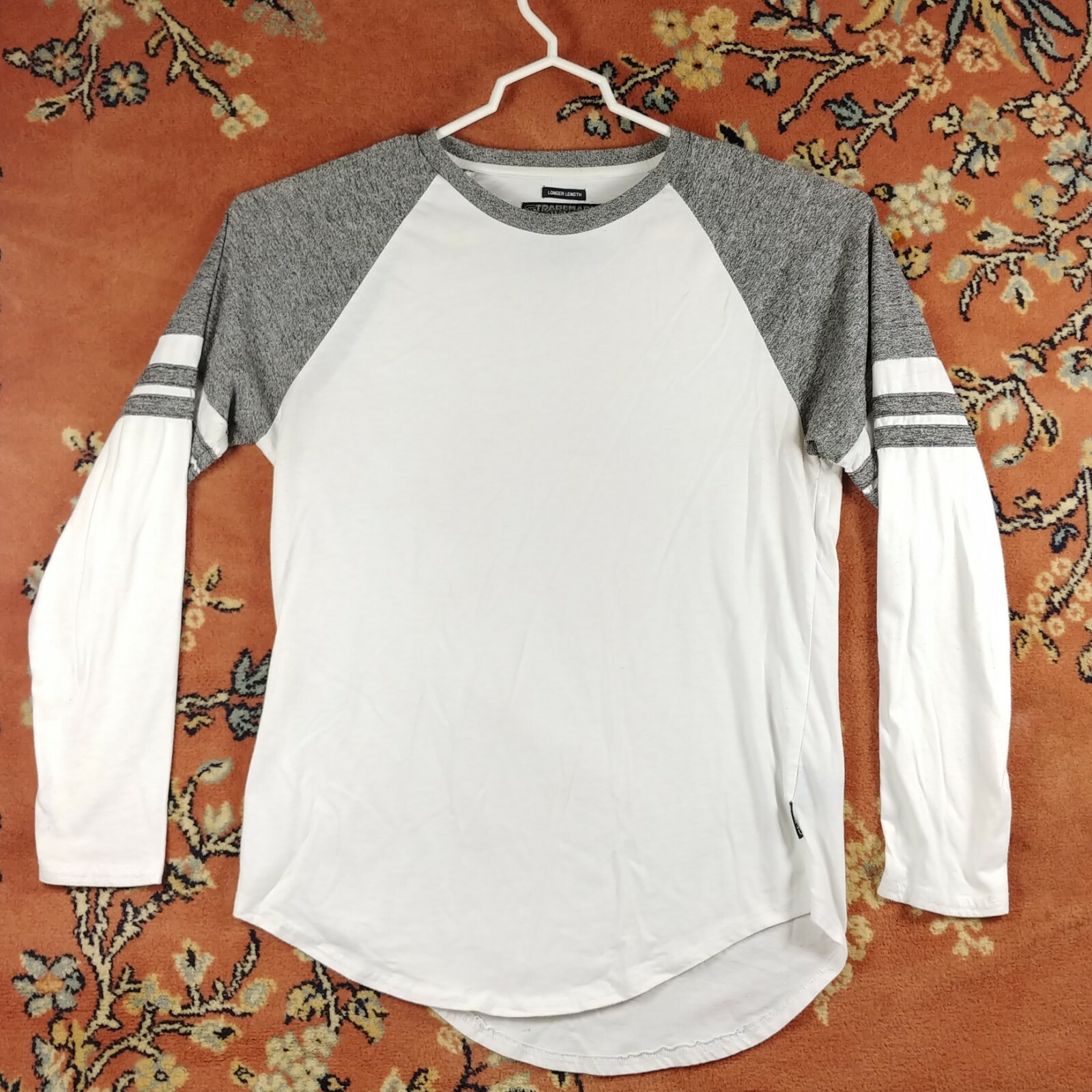 Brooklyn Cloth Shirt Men’s Large White Gray Long Sleeve T-Shirt Crew Neck Good