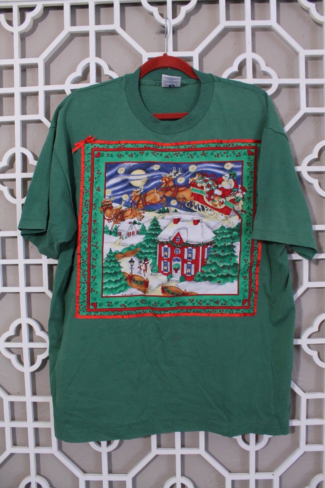 Vintage Christmas T Shirt Mens L Green Single Stitch Santa Ribbon Embroidered 90