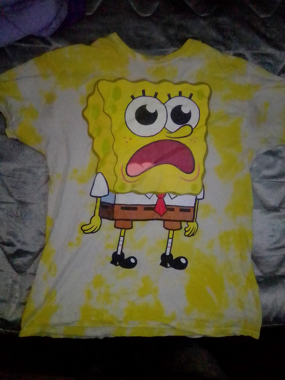 SpongeBob Novelty T-Shirt – Yellow Men’s Size Medium – MILD CONDITION