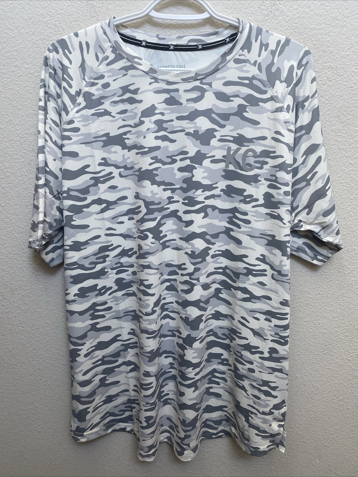 NEW Kenneth Cole Active T Shirt 2XL Beige Camo Crew Neck Tech SS Tee NWT $49