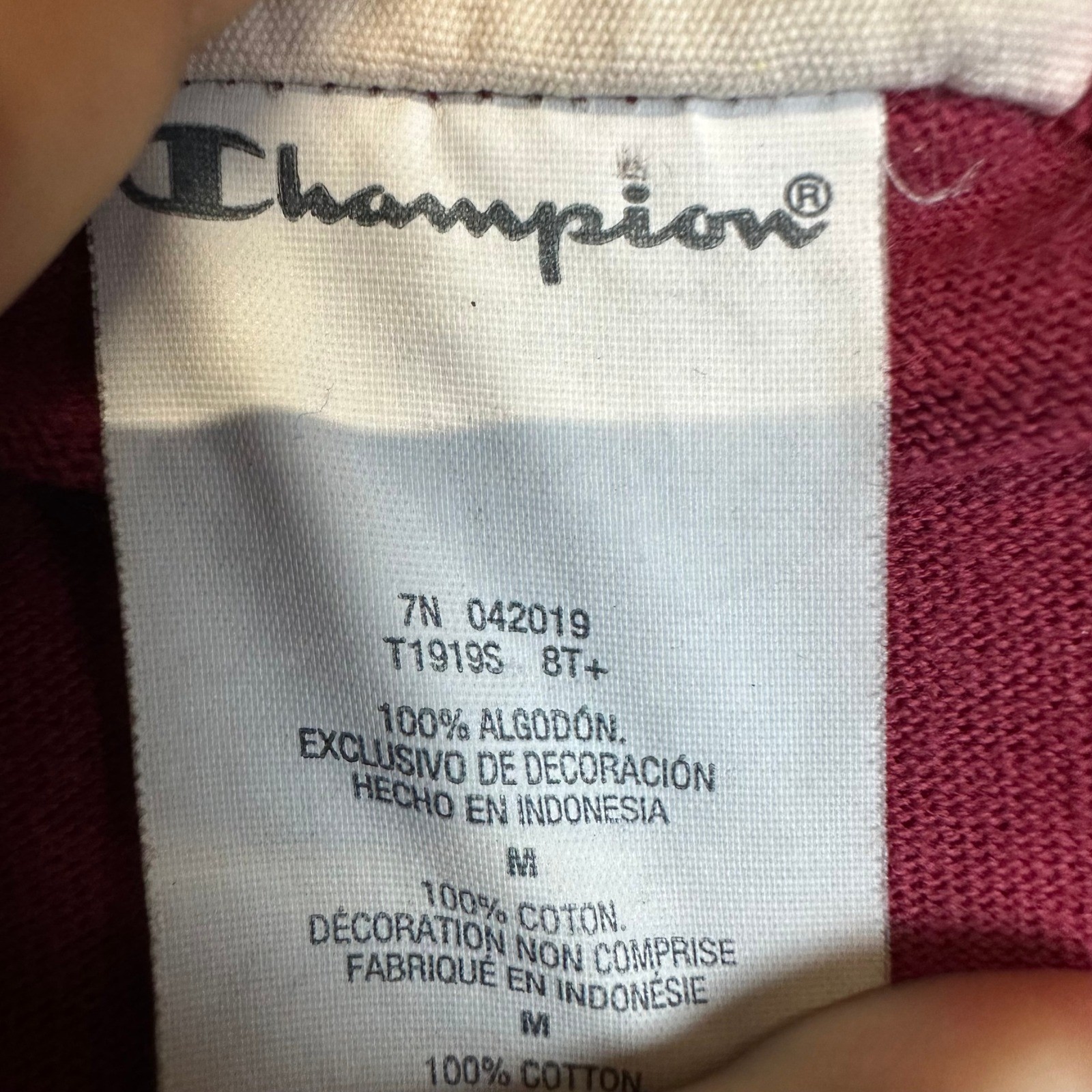 Champion T-Shirt Mens Size Medium Maroon All Over Logo Print Short Sleeve Cotton