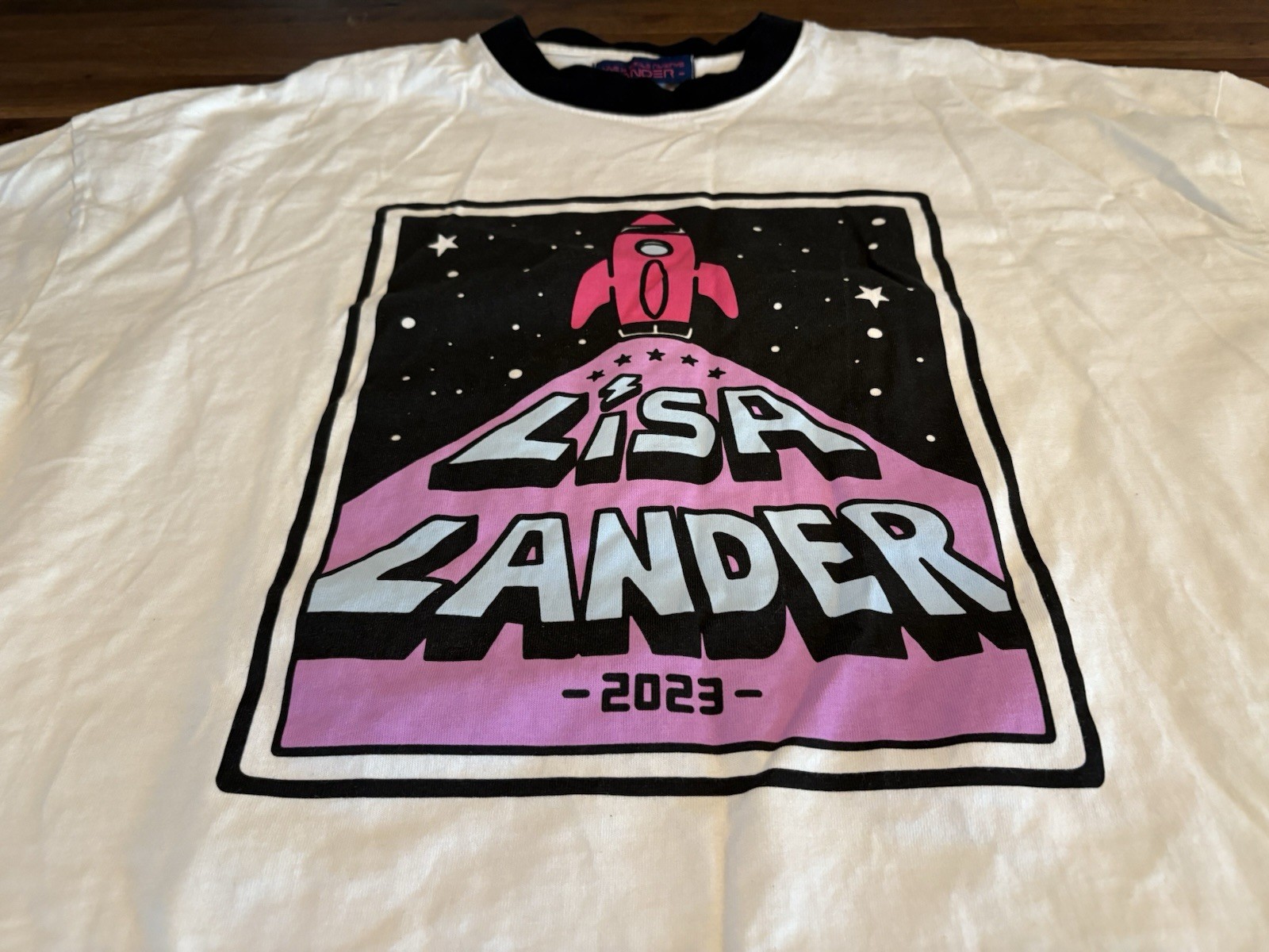 Lisa Lander 2023 Live Is Smiles Always T-Shirt Size Large