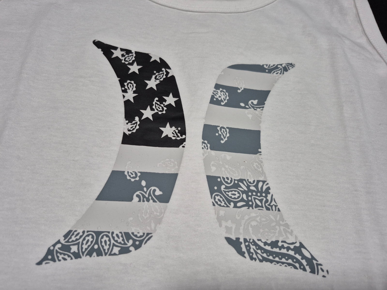 Hurley Men’s Found Nation American Icon Graphic White Tank Top White
