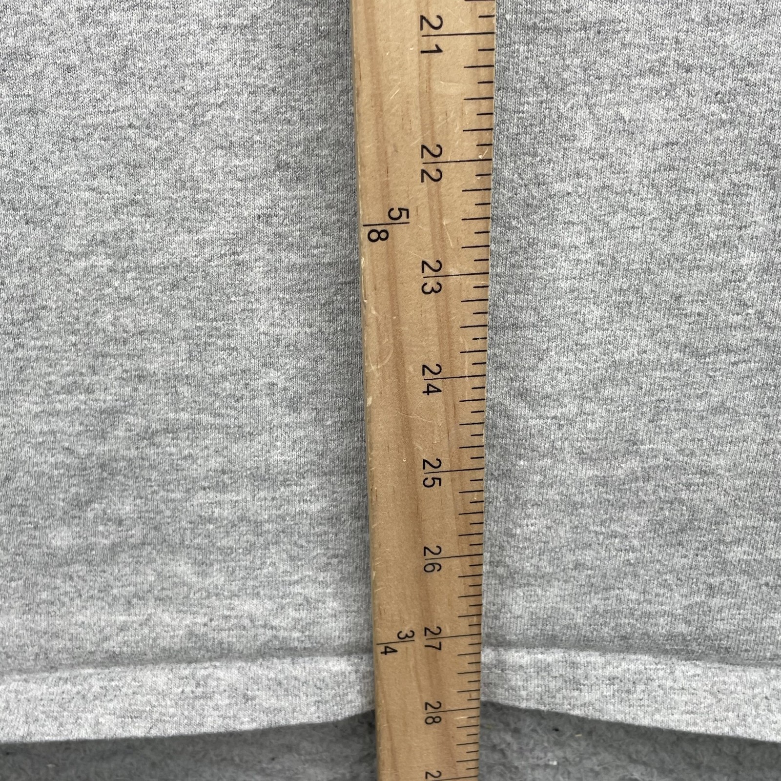 Champion T-Shirt Men’s Large Gray Patch Logo Sportswear Academia Travel Workwear