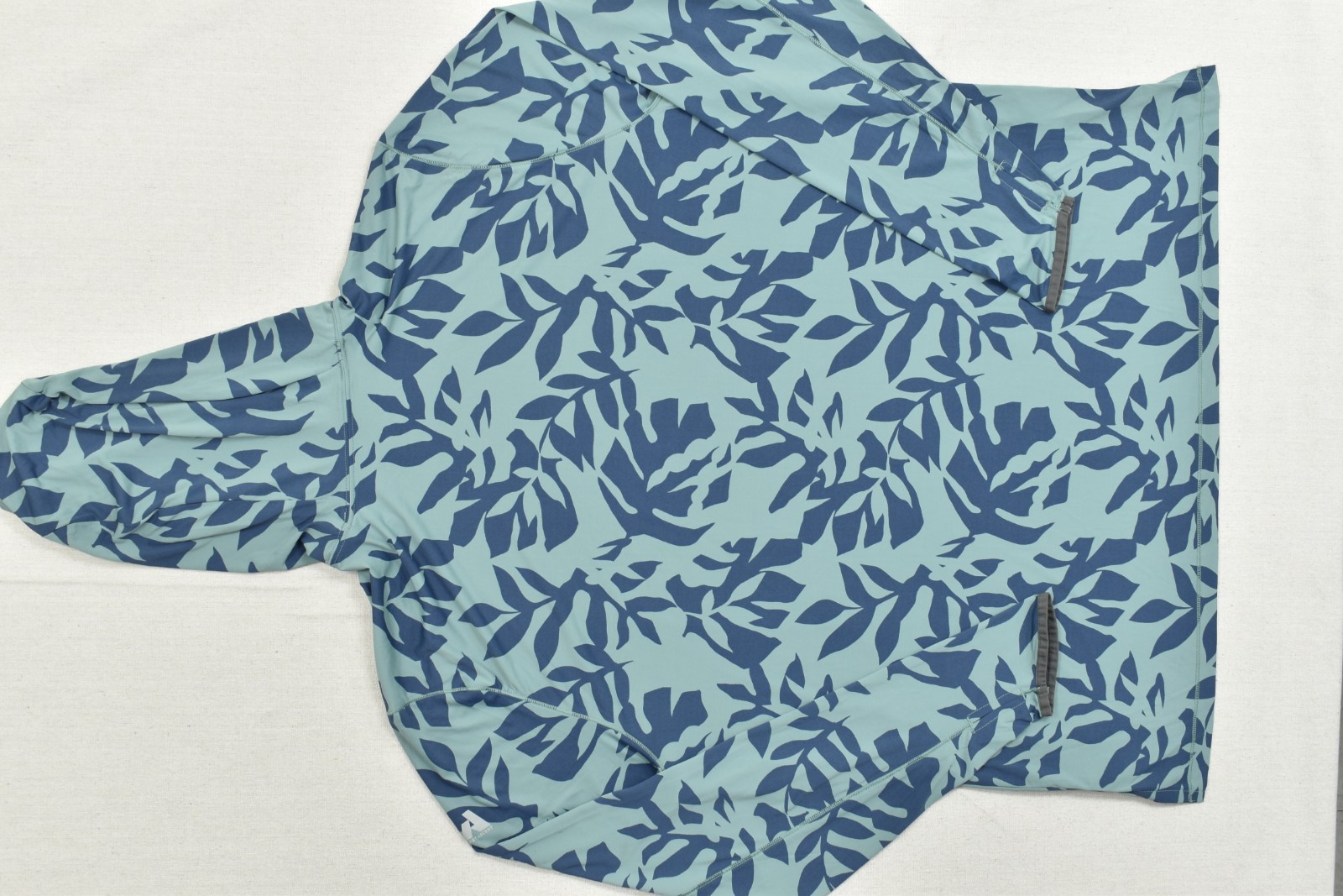 Eddie Bauer Men’s XL Solarfoil Freeshade Print Pullover Hoodie Dark Seafoam NWT