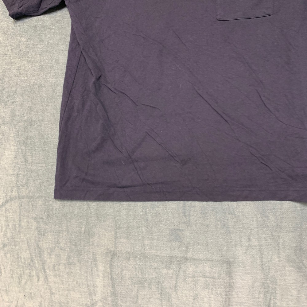 Uniqlo T-Shirt Mens Medium Navy Blue Cotton Work Graphic Casual Everyday Wear