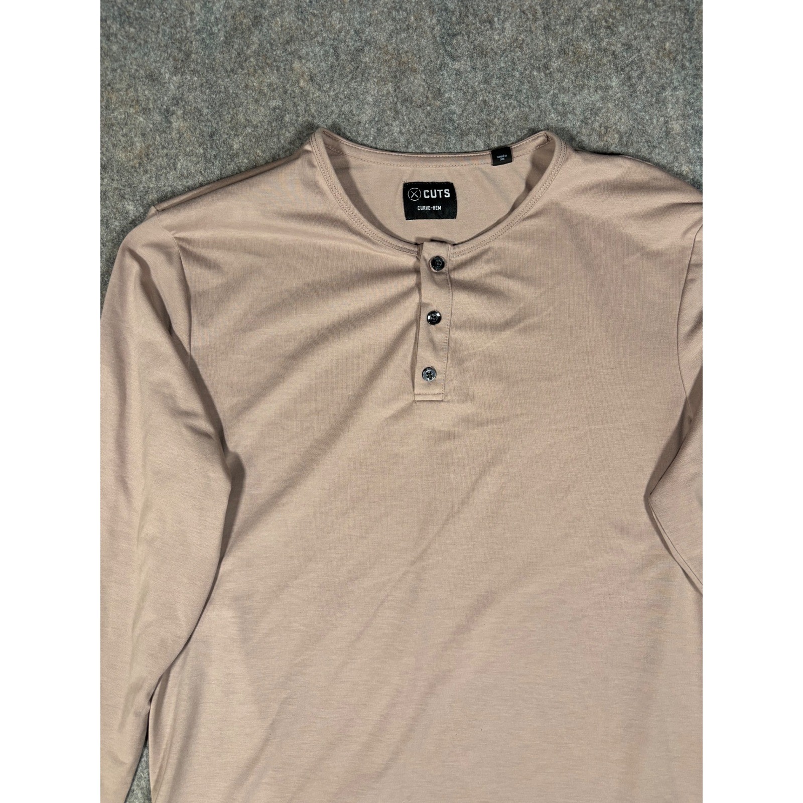 Cuts Henley Curvew-Hem Long Sleeve Shirt Mens XL Tan Stretch Casual Top