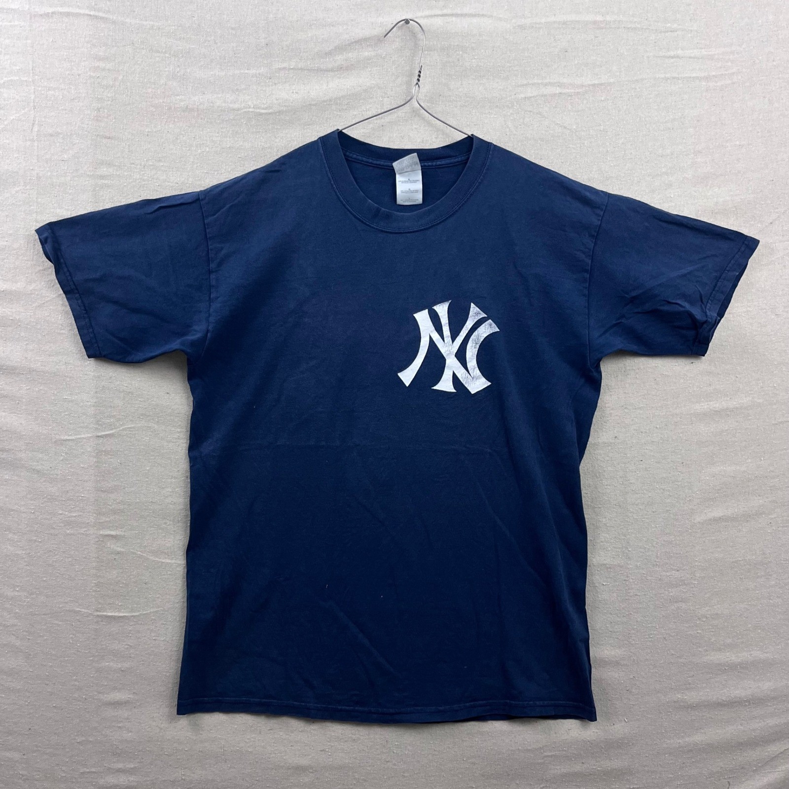 Gildan T-Shirt Mens Large Navy Blue NY Yankees Don Mattingly 23 Graphic Tee