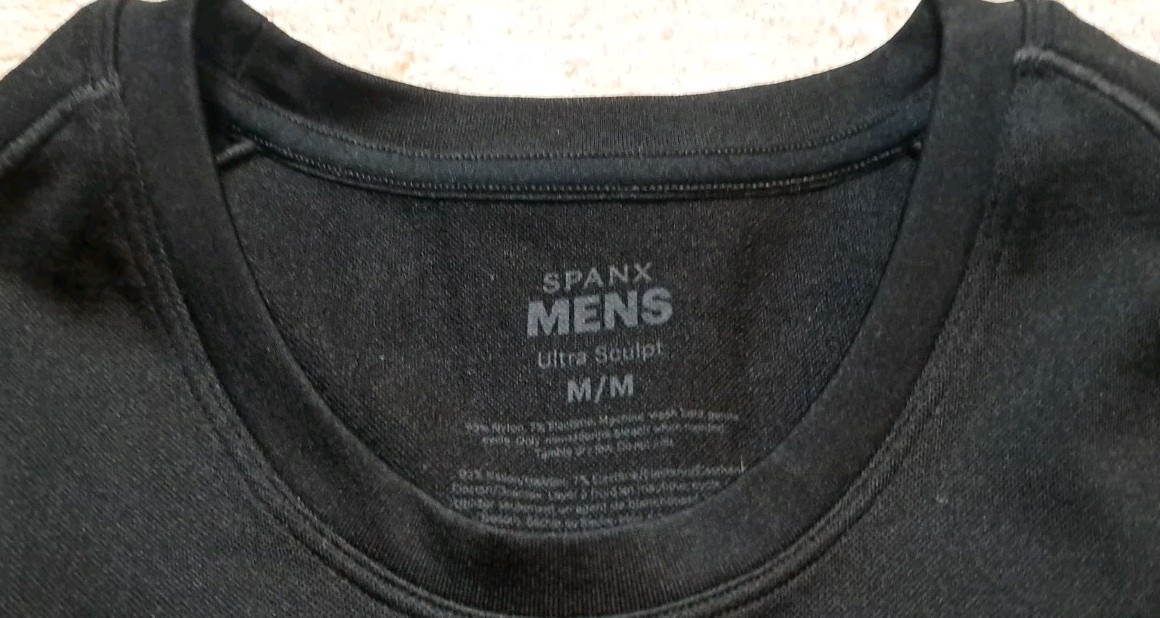 Spanx Seamless Crew Undershirt Mens Medium Black Ultra Sculpt 60012R New
