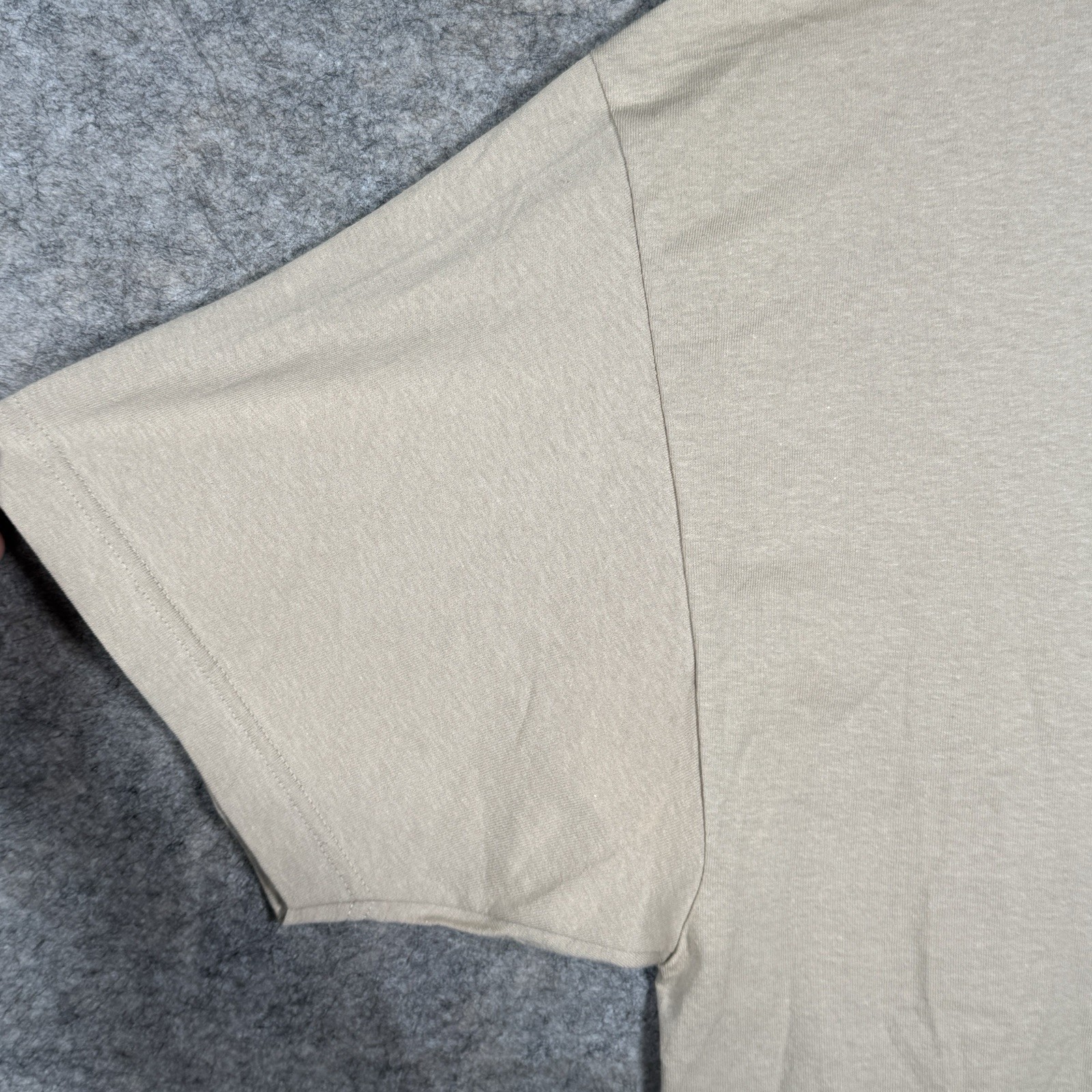 The Hundreds Streetwear Skateboarding Tan Graphic T Shirt Mens Size 2XL 26×34