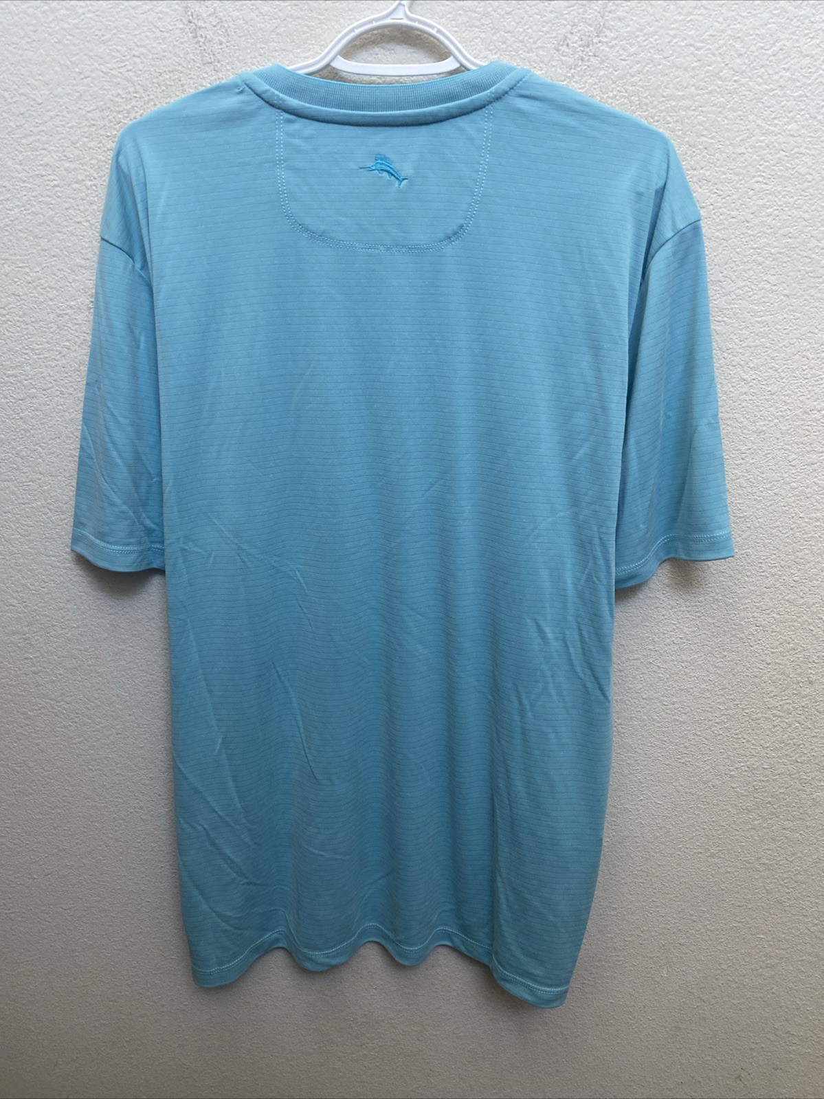 NEW Tommy Bahama Island Zone Men’s XL Blue T-shirt Short Sleeve Bay Stripe VNeck
