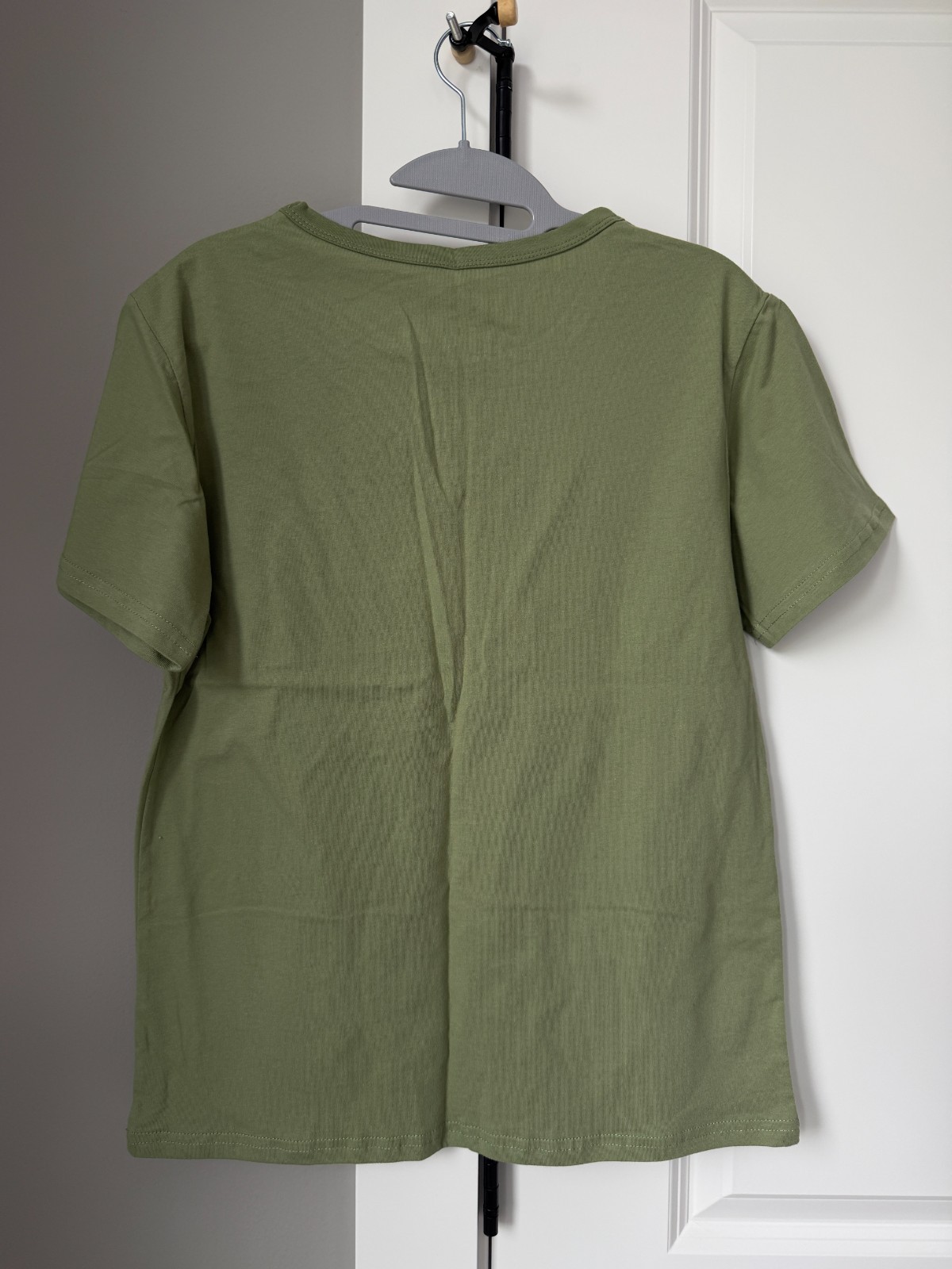 Women’s Olive Green Avocado Yoga Graphic T-Shirt Crew Neck Short Sleeve Tee
