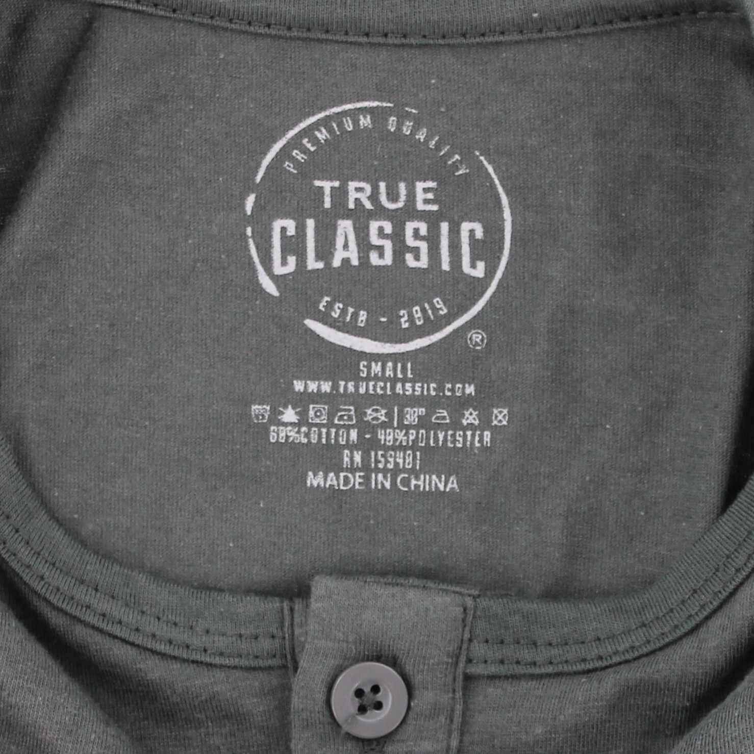 True Classic Men’s Shirt, Long Sleeve Henley Style Shirt MSRP $35