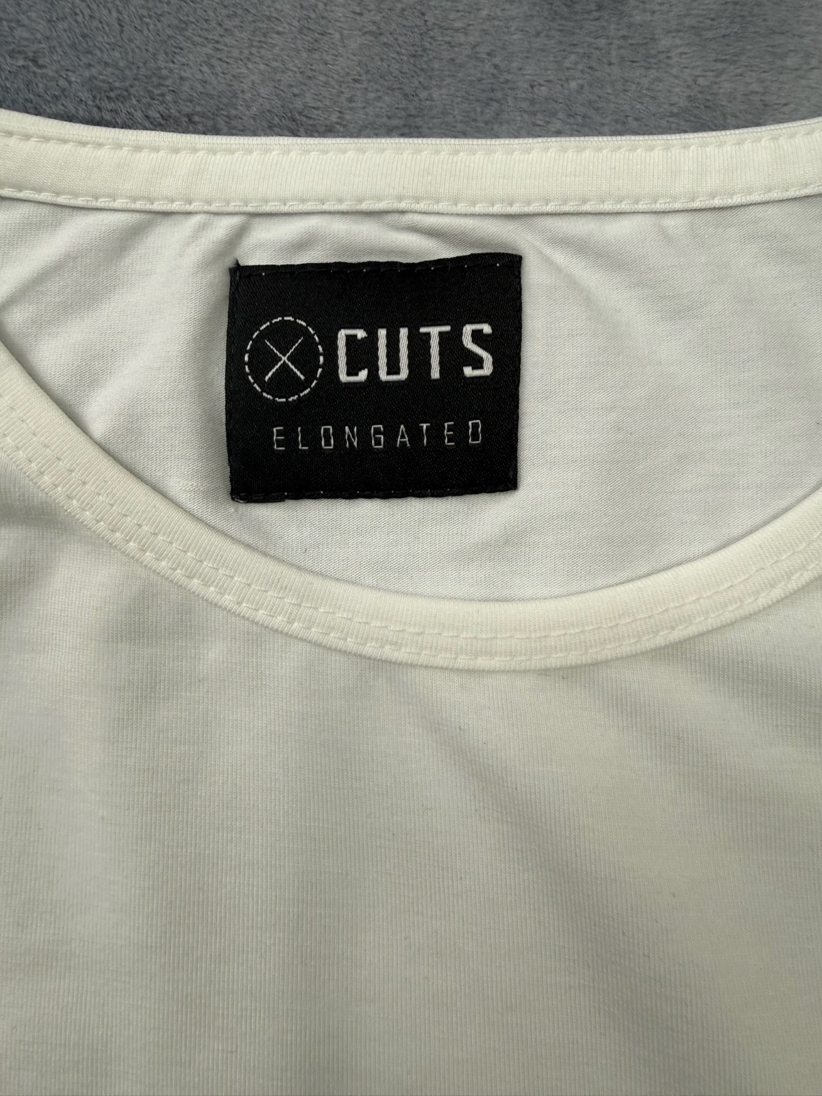 Cuts Clothing Short Sleeve Crew Elongated Fit T-Shirt Men’s Large Optic-White