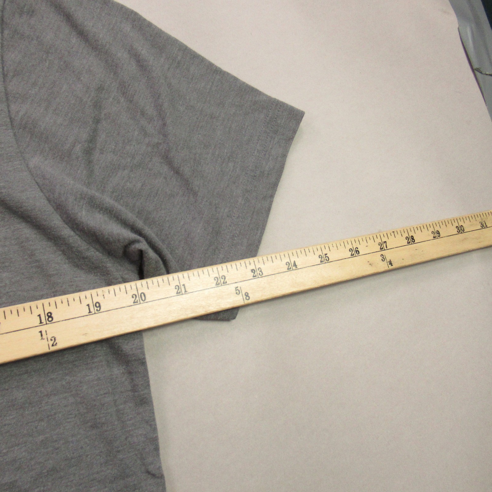 The North Face Men’s Gray Graphic Logo Slim Fit Short Sleeve Pocket T-Shirt Size