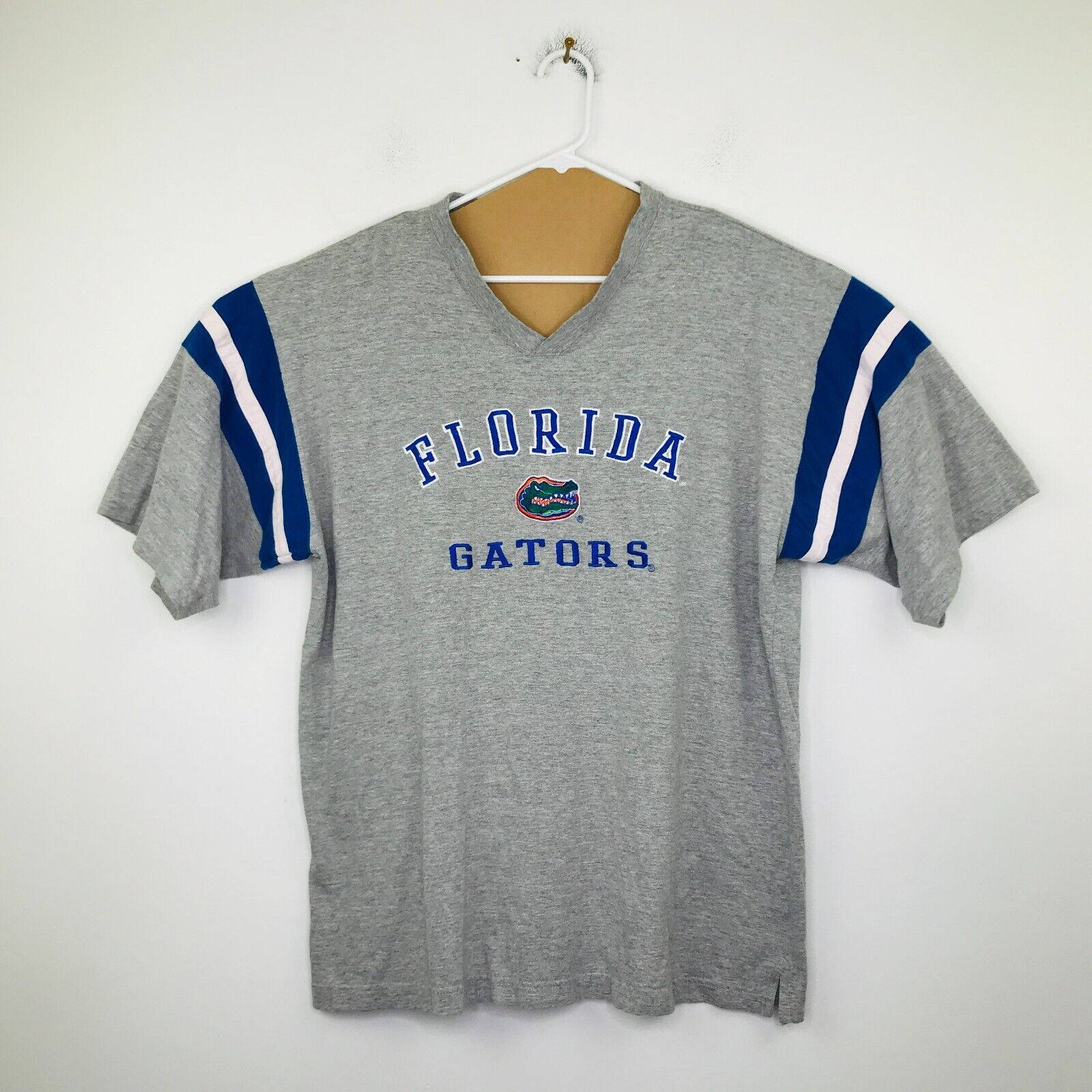 Lee Sport Mens XL T-Shirt Gray Florida Gators Embroidered Collegiate V-Neck BQ17