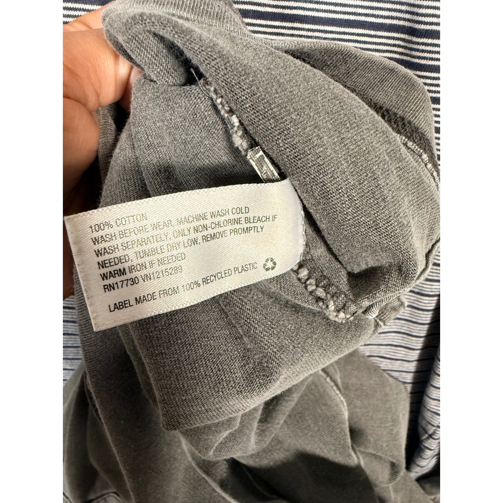 Goodfellow & Co Mens Long Sleeve Pocket T-Shirt Gray Acid Wash & Striped Crew 2