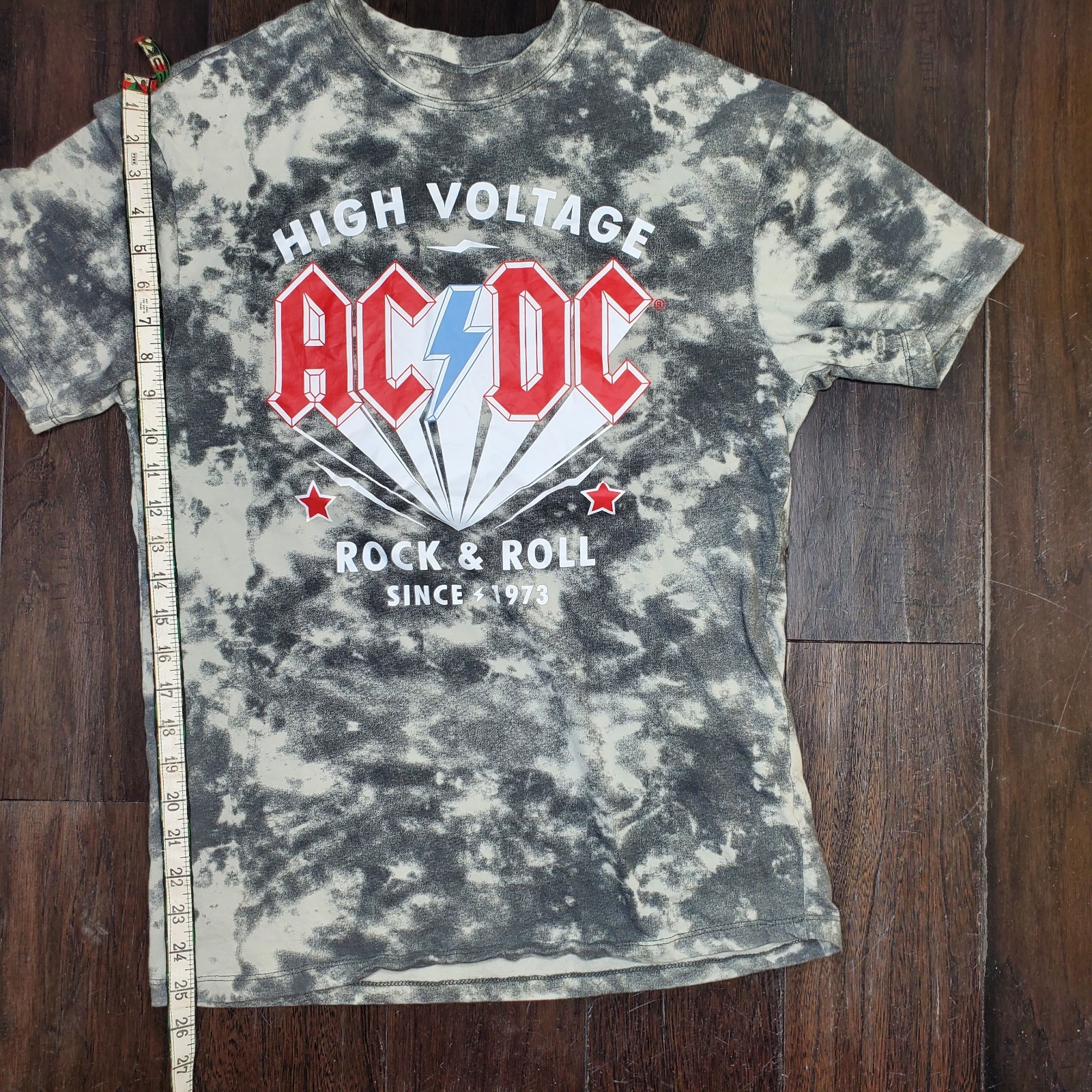 ACDC High Voltage Rock N Roll 1973 Mens Medium Gray Tie Dye Graphic Print Shirt