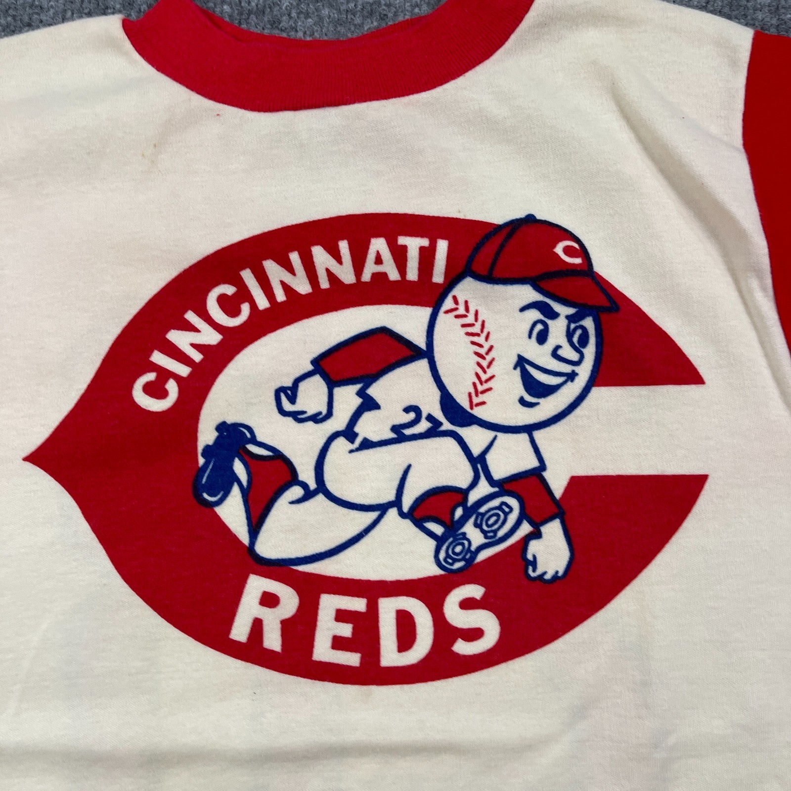 Vintage 70s Cincinnati Reds Mike #28 Baseball Shirt Teens Medium 15×22 Ivory