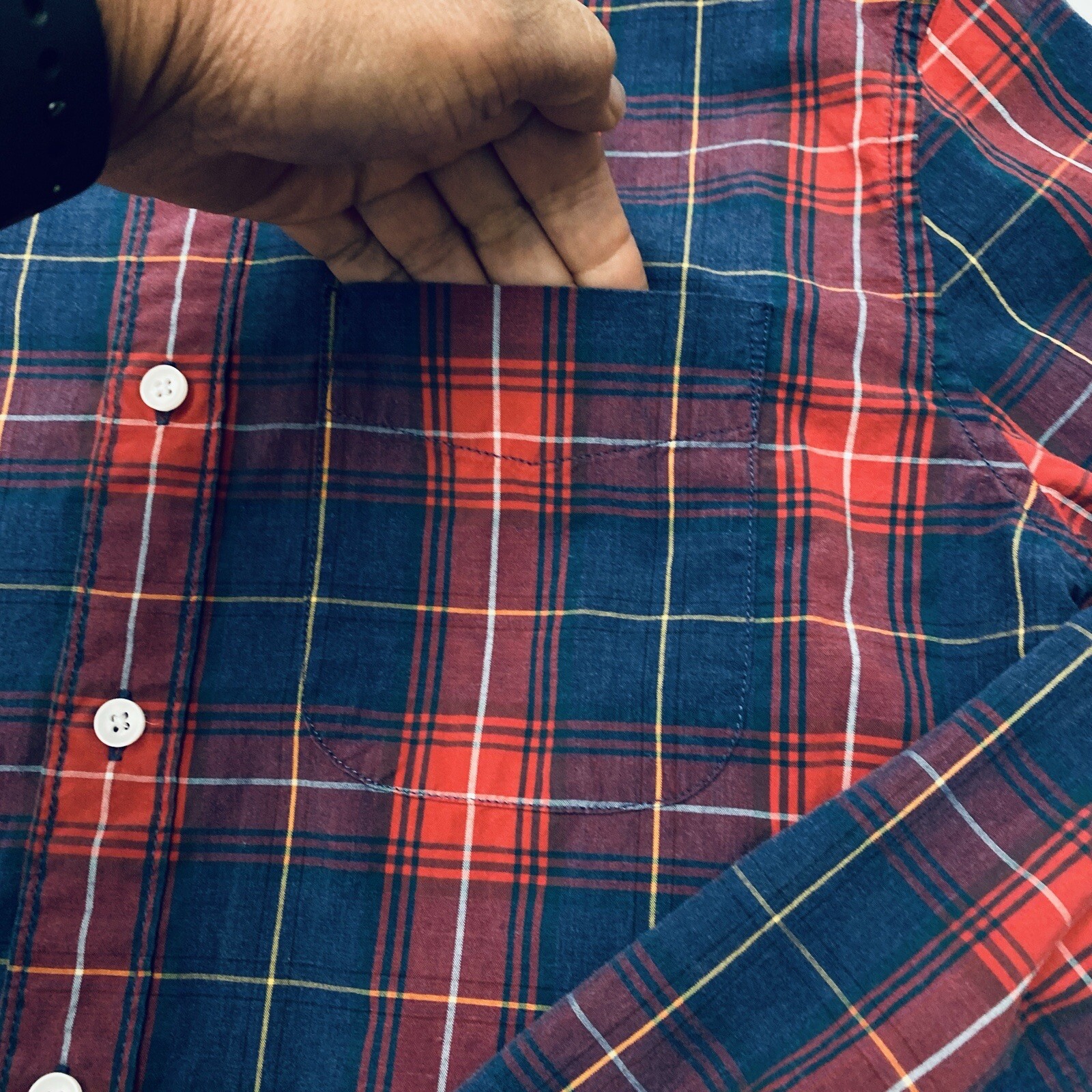 American Eagle Shirt Red Blue Plaid Classic Fit Men Small 100% Cotton Americana