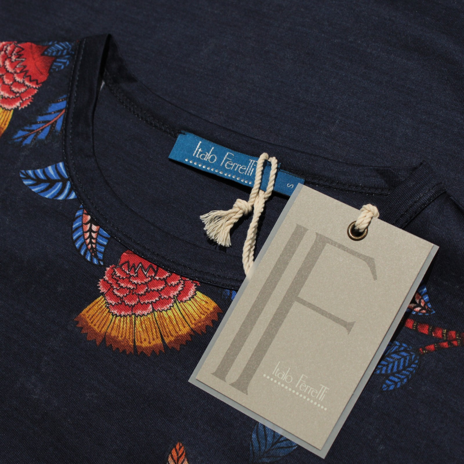 Italo Ferretti NWT Short Sleeve T-Shirt Size S in Blue/Yellow/Multi 100% Cotton