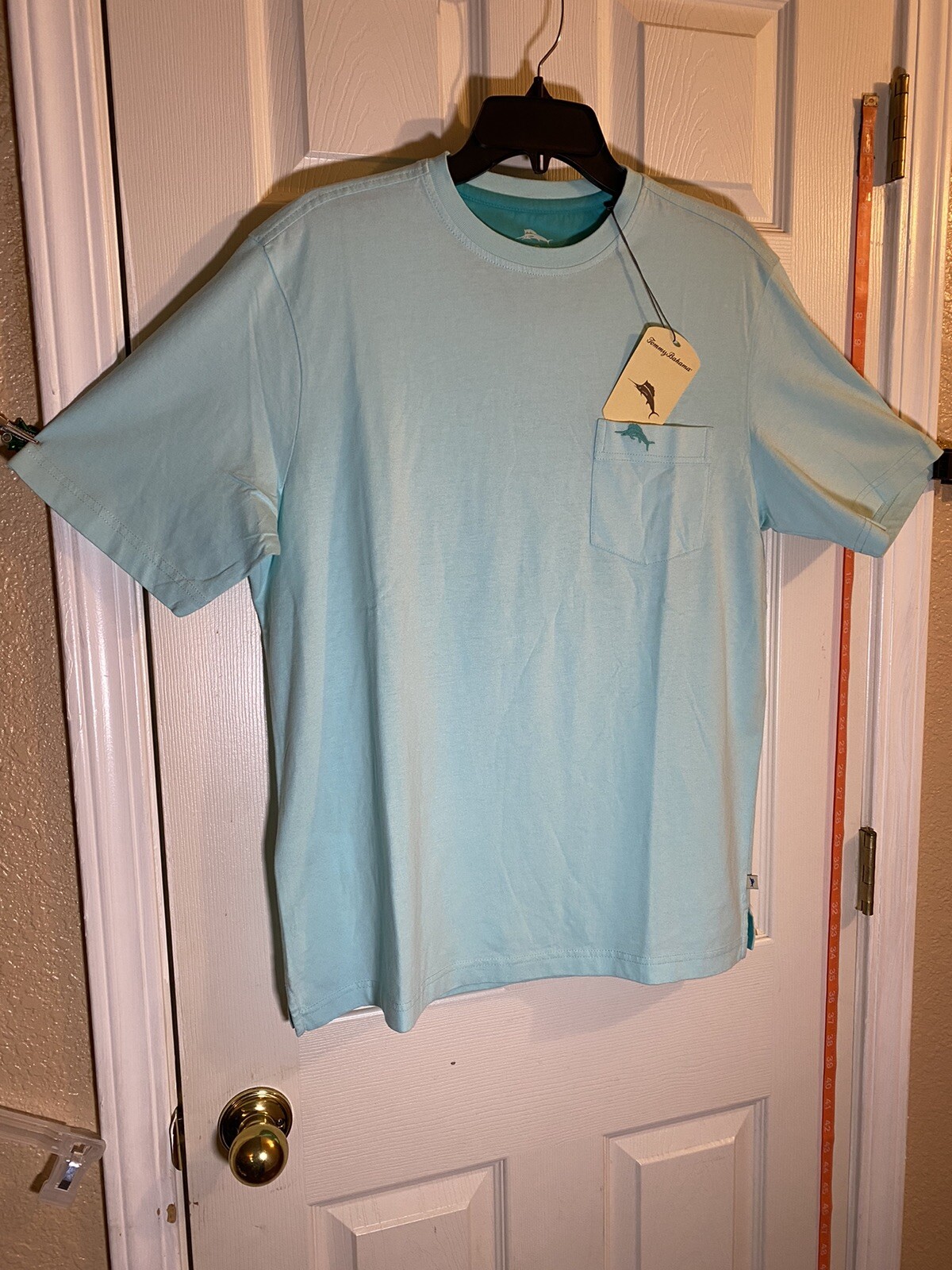 Tommy Bahama T-Shirt Pocket Mens Small Beach Outdoors Preppy Casual Style Adult