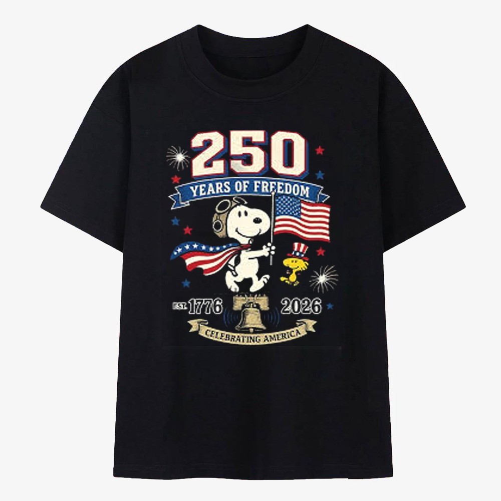 250 Years Of Freedom, Snoopy American Flag Patriotic Gift T-Shirt S-2XL