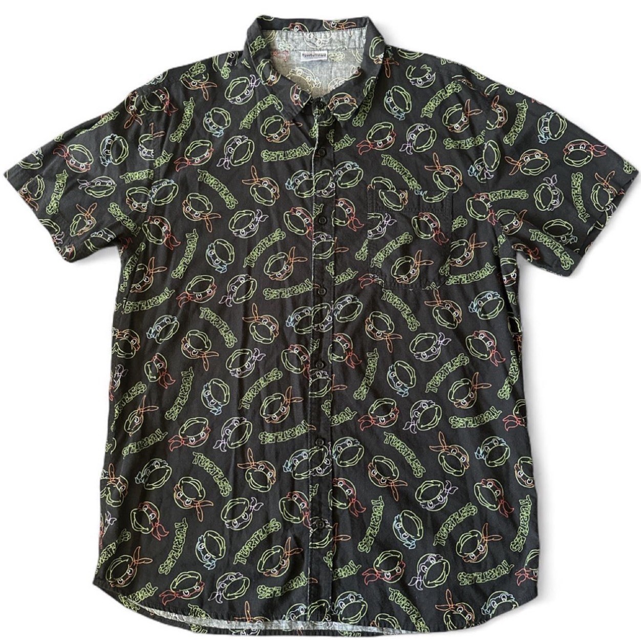 Men’s Teenage Mutant Ninja Turtles Black Button Up Printed Shirt. Size XL